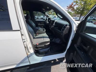 2022 Ram 3500 Cab Chassis Tradesman Crew Cab DRW - zdjęcie 33 z 99 - miniatura
