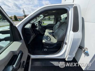 2017 Ford Super Duty F-550 Cab Chassis XL Regular Cab DRW - zdjęcie 12 z 63 - miniatura