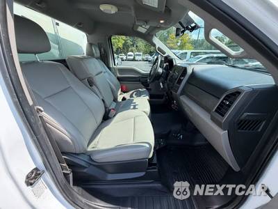 2017 Ford Super Duty F-550 Cab Chassis XL Regular Cab DRW - zdjęcie 22 z 63 - miniatura