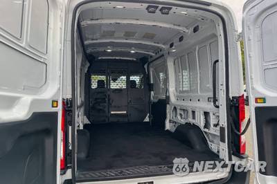 2022 Ford E-Transit Cargo Van Medium Roof 148.0" WB - zdjęcie 13 z 31 - miniatura