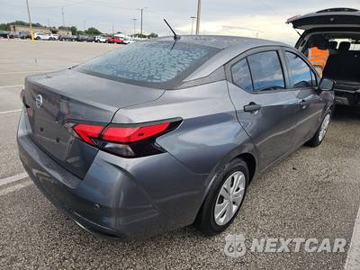 2020 Nissan Versa S - zdjęcie 4 z 18 - miniatura