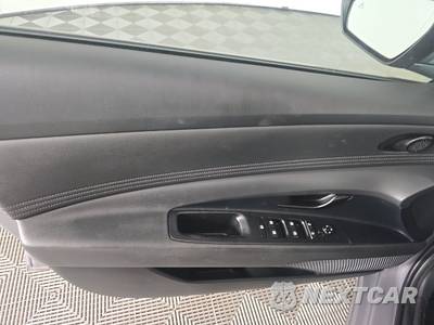 2025 Hyundai Elantra SEL Sport - zdjęcie 9 z 17 - miniatura