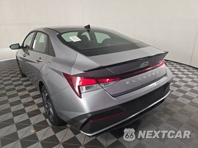 2025 Hyundai Elantra SEL Sport - zdjęcie 6 z 17 - miniatura