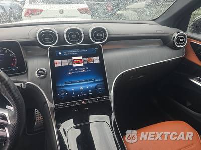 2025 Mercedes-Benz GLC 300 - zdjęcie 11 z 31 - miniatura