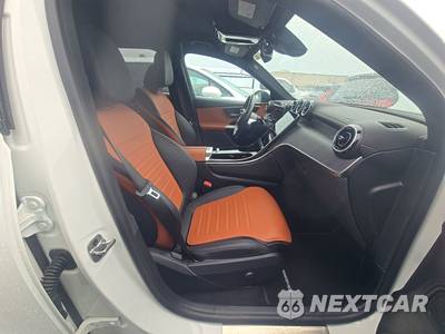 2025 Mercedes-Benz GLC 300 - zdjęcie 8 z 31 - miniatura