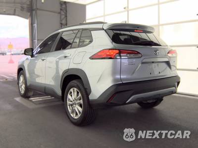 2022 Toyota Corolla Cross LE - zdjęcie 6 z 27 - miniatura