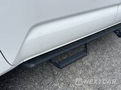 2022 Toyota Tacoma SR Crew Cab Medium Bed - zdjęcie 6 z 36 - miniatura