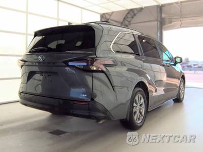 2025 Toyota Sienna XLE 8-Passenger 120.5" WB - zdjęcie 4 z 40 - miniatura
