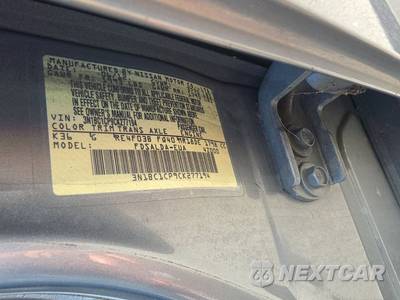2012 Nissan Versa 1.8 S Hatchback - zdjęcie 14 z 53 - miniatura