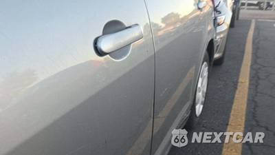 2012 Nissan Versa 1.8 S Hatchback - zdjęcie 38 z 53 - miniatura