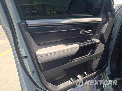 2024 Toyota Tundra Limited Crew Cab Short Bed - zdjęcie 9 z 22 - miniatura