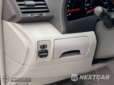 2009 Toyota Camry - zdjęcie 43 z 50 - miniatura