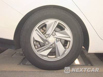 2024 Hyundai Elantra SE - zdjęcie 11 z 29 - miniatura