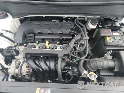 2025 Hyundai Venue SEL - zdjęcie 15 z 32 - miniatura