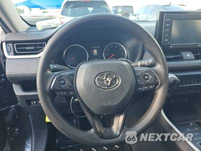 2022 Toyota RAV4 LE - zdjęcie 10 z 23 - miniatura