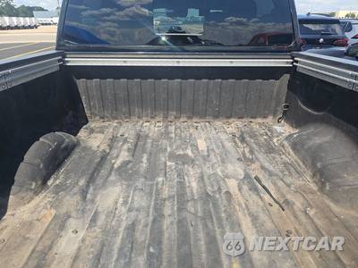 2023 Nissan TITAN SV Crew Cab Short Bed - zdjęcie 16 z 26 - miniatura