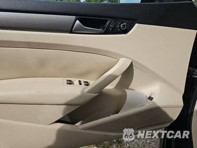 2015 Volkswagen Passat TDI SE w/Sunroof - zdjęcie 9 z 30 - miniatura