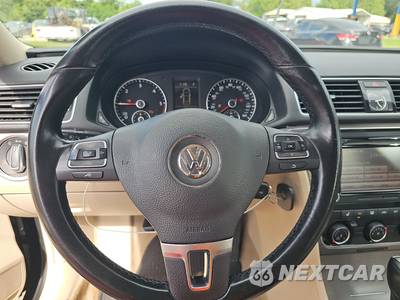 2015 Volkswagen Passat TDI SE w/Sunroof - zdjęcie 10 z 30 - miniatura