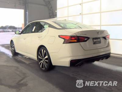 2021 Nissan Altima SR - zdjęcie 6 z 28 - miniatura