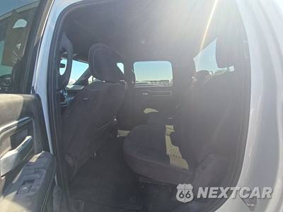 2025 Ram 2500 Big Horn Crew Cab Medium Bed - zdjęcie 13 z 19 - miniatura
