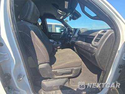 2025 Ram 2500 Big Horn Crew Cab Medium Bed - zdjęcie 8 z 19 - miniatura