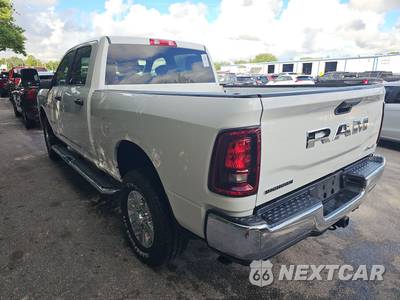 2026 Ram 2500 Big Horn Crew Cab Medium Bed - zdjęcie 6 z 21 - miniatura