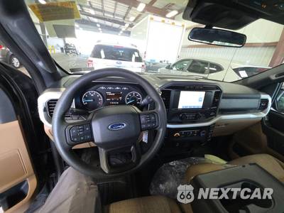 2021 Ford F-150 XLT Extended Cab Medium Bed w/Rear Doors - zdjęcie 11 z 26 - miniatura