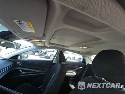 2025 Hyundai Elantra SEL Convenience - zdjęcie 18 z 25 - miniatura