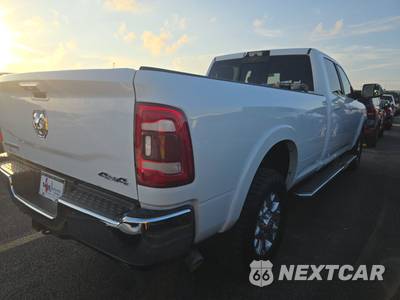 2022 Ram 3500 Laramie Crew Cab Long Bed - zdjęcie 4 z 32 - miniatura