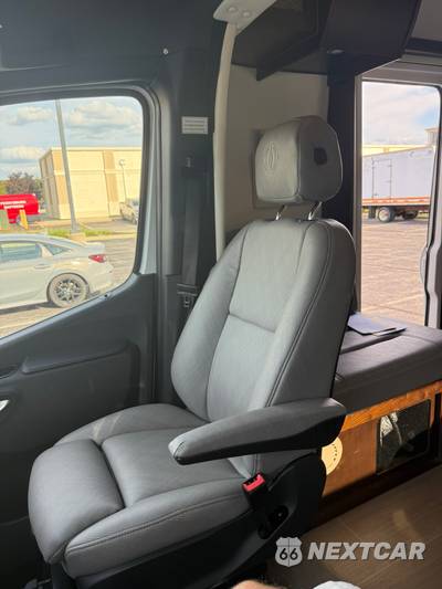 2019 Mercedes-Benz Sprinter 3500XD Cab Chassis - zdjęcie 14 z 19 - miniatura