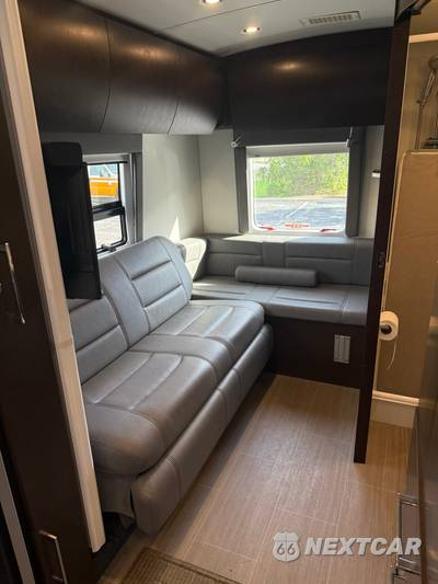 2019 Mercedes-Benz Sprinter 3500XD Cab Chassis - zdjęcie 8 z 19 - miniatura
