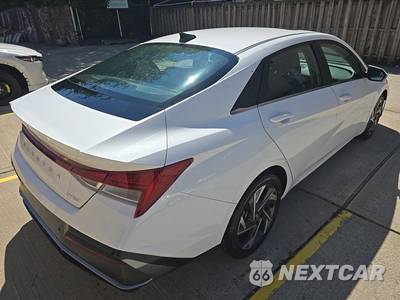 2024 Hyundai Elantra Limited - zdjęcie 4 z 22 - miniatura