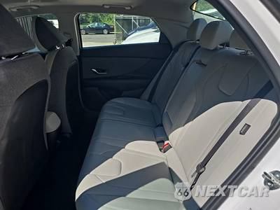 2024 Hyundai Elantra Limited - zdjęcie 16 z 22 - miniatura