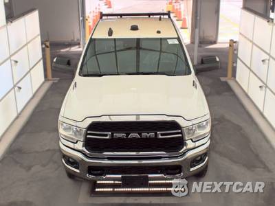 2022 Ram 2500 Tradesman Crew Cab Medium Bed - zdjęcie 2 z 22 - miniatura