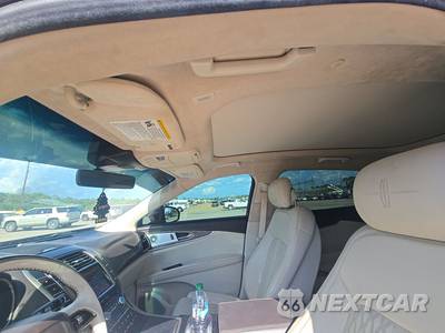 2019 Lincoln Nautilus Black Label - zdjęcie 17 z 28 - miniatura