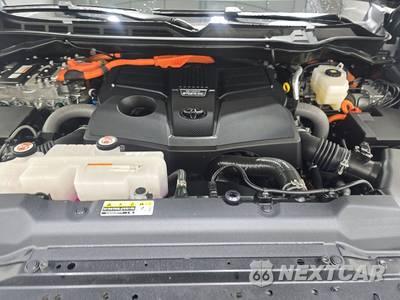 2026 Toyota Tundra i-FORCE MAX Platinum Crew Cab Short Bed - zdjęcie 15 z 24 - miniatura
