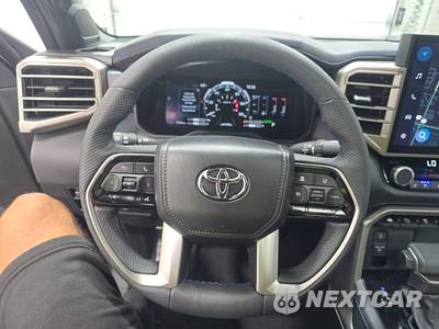 2026 Toyota Tundra i-FORCE MAX Platinum Crew Cab Short Bed - zdjęcie 10 z 24 - miniatura