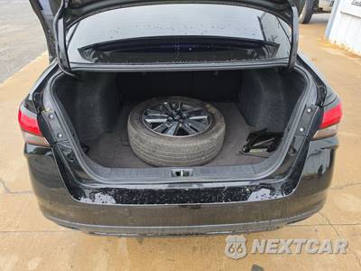 2025 Nissan Versa SV - zdjęcie 16 z 34 - miniatura