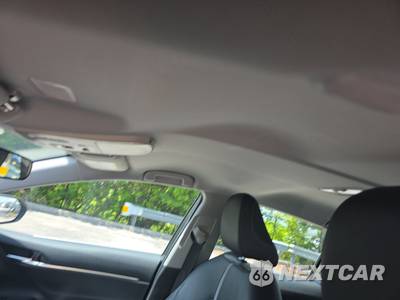 2024 Toyota Camry SE - zdjęcie 18 z 21 - miniatura