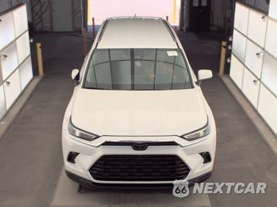 2025 Toyota Grand Highlander XLE - zdjęcie 2 z 36 - miniatura