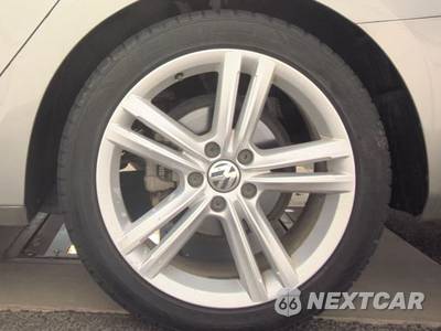 2014 Volkswagen Passat 1.8T SE w/Sunroof - zdjęcie 12 z 48 - miniatura