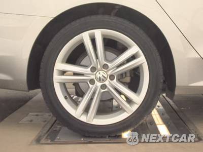 2014 Volkswagen Passat 1.8T SE w/Sunroof - zdjęcie 11 z 48 - miniatura
