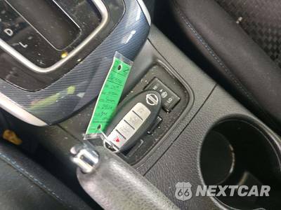 2019 Nissan Sentra SR - zdjęcie 13 z 18 - miniatura