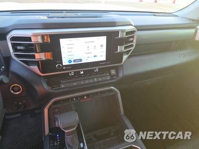 2023 Toyota Tundra SR5 Crew Cab Short Bed - zdjęcie 11 z 22 - miniatura