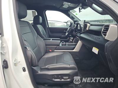 2026 Toyota Tundra SR5 Crew Cab Short Bed - zdjęcie 8 z 19 - miniatura
