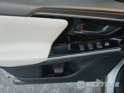 2024 Toyota bZ4X Limited - zdjęcie 9 z 23 - miniatura