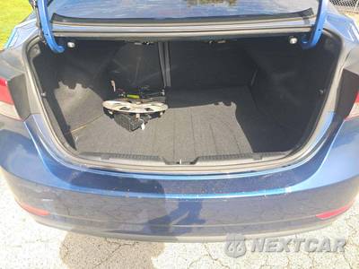 2016 Hyundai Elantra SE Sedan - zdjęcie 12 z 17 - miniatura