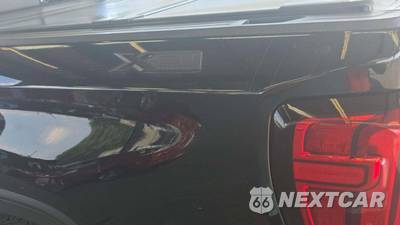 2020 GMC Sierra 1500 SLT Crew Cab Short Bed 4SA - zdjęcie 34 z 35 - miniatura