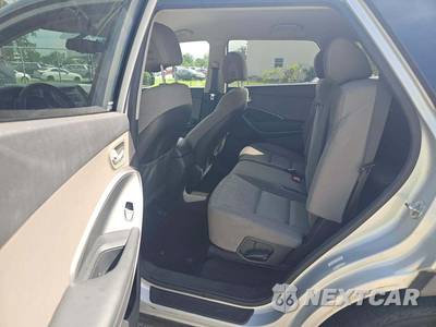 2016 Hyundai Santa Fe SE - zdjęcie 7 z 15 - miniatura