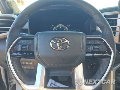 2024 Toyota Sequoia Platinum - zdjęcie 10 z 20 - miniatura